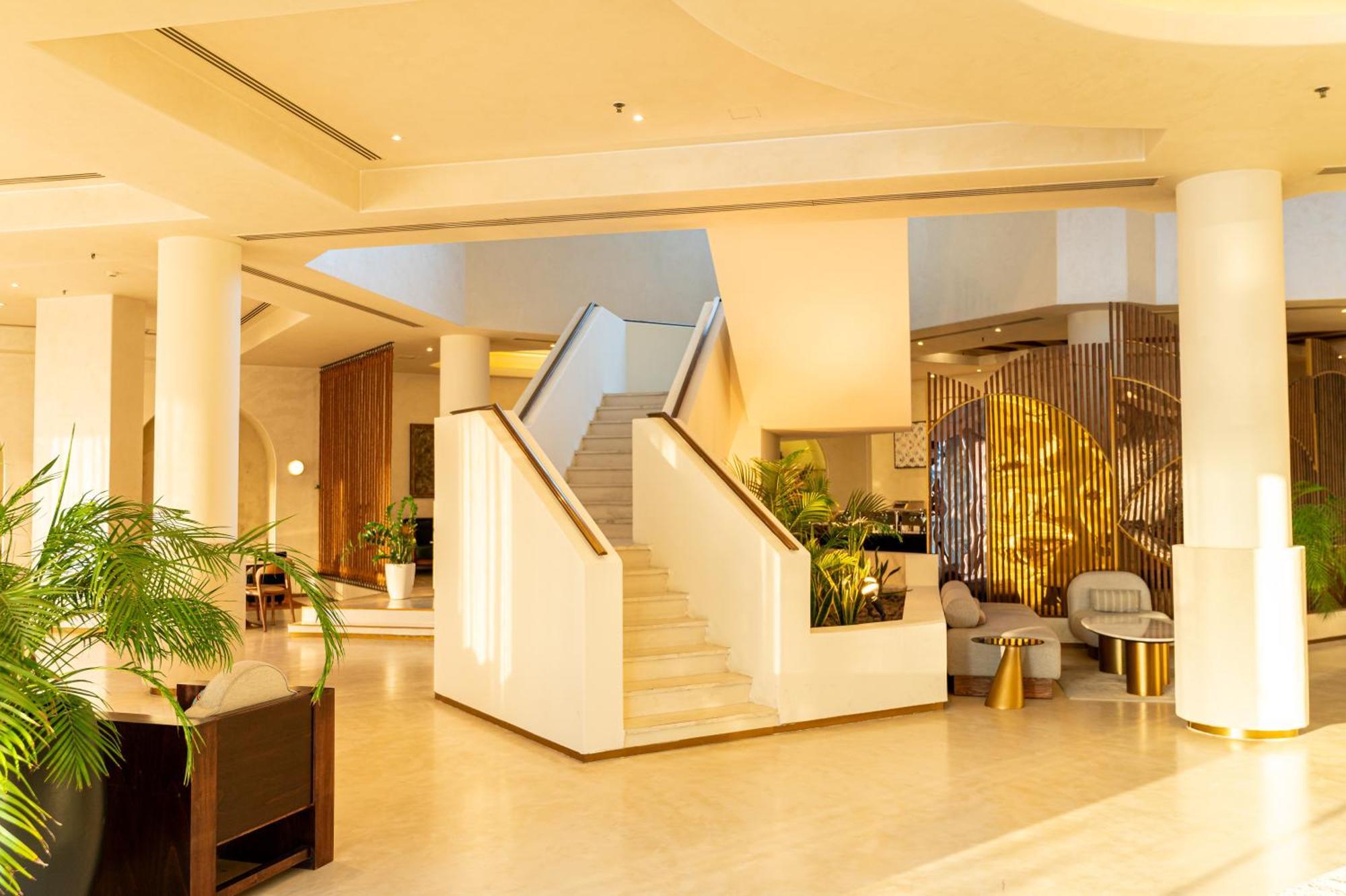 Majestic Cove Hotel - Formerly Le Meridien Fairway Dubai Exterior foto