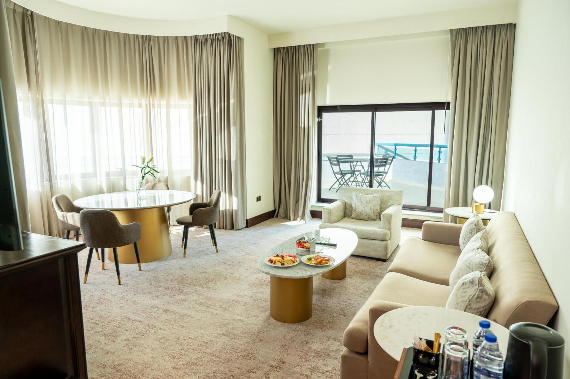 Majestic Cove Hotel - Formerly Le Meridien Fairway Dubai Exterior foto