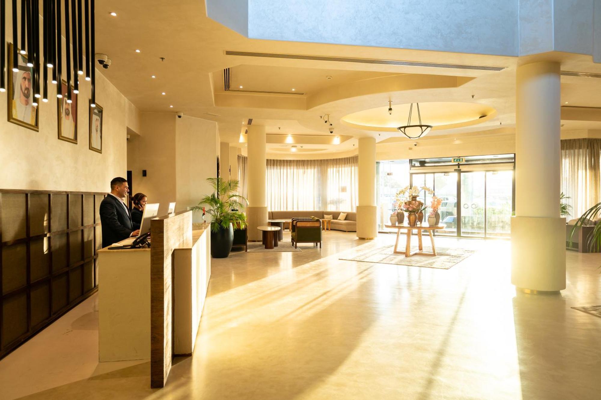 Majestic Cove Hotel - Formerly Le Meridien Fairway Dubai Exterior foto
