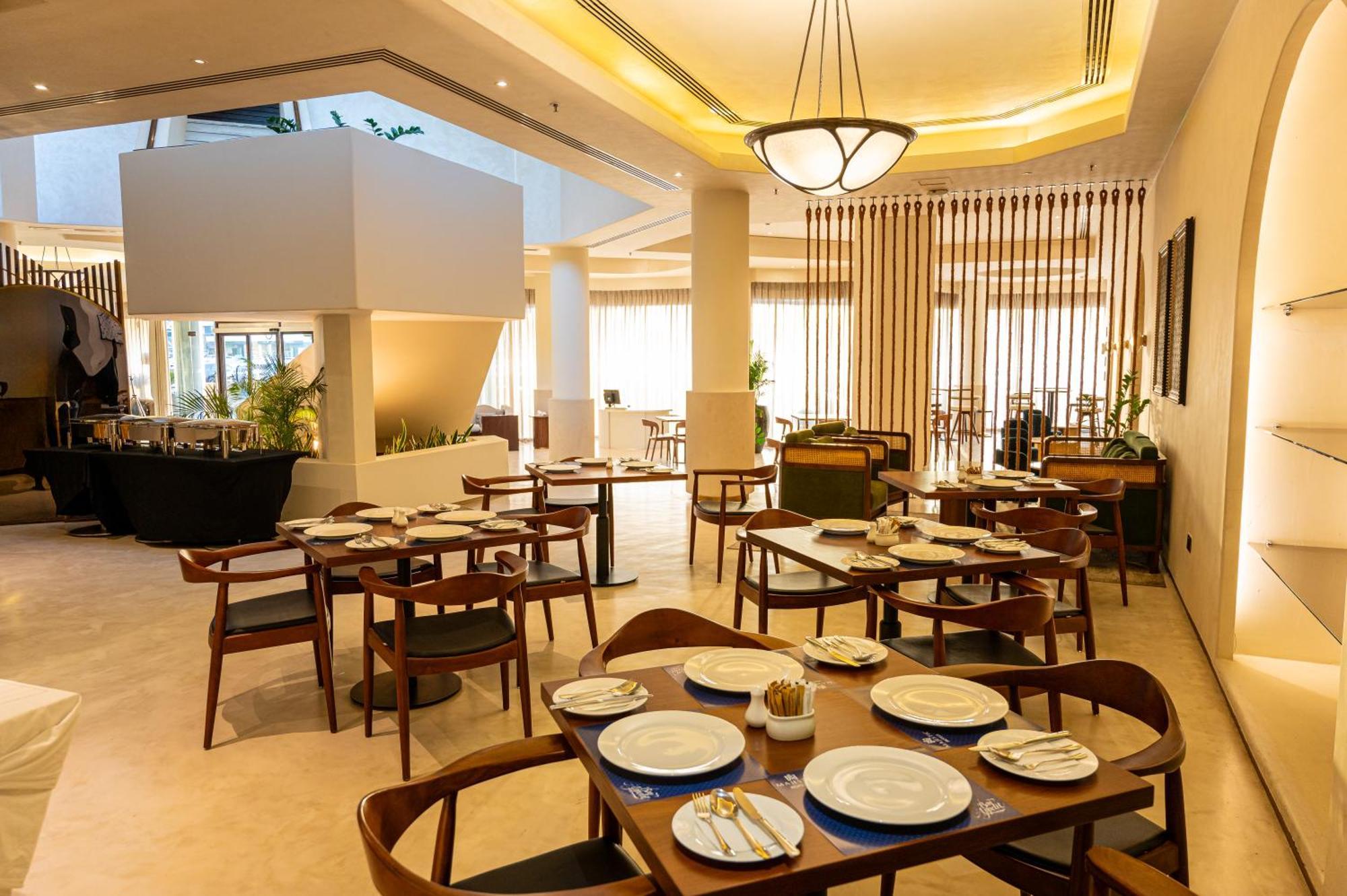 Majestic Cove Hotel - Formerly Le Meridien Fairway Dubai Exterior foto
